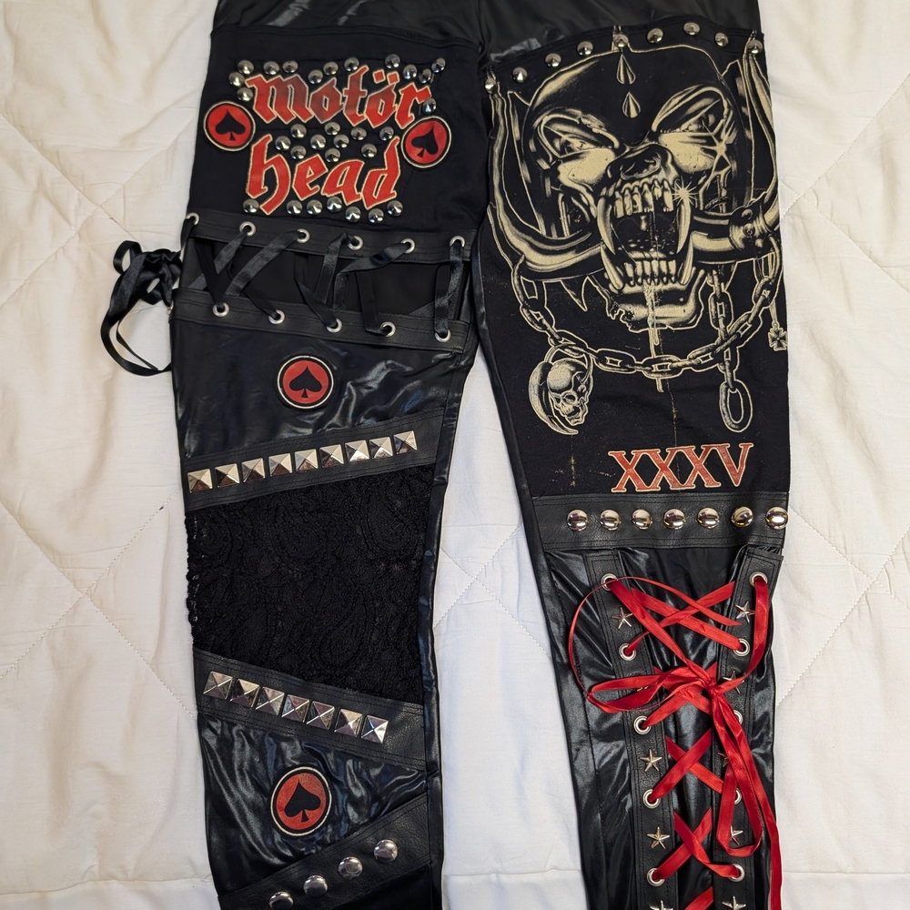 Black and Red Graphic Women's Pants